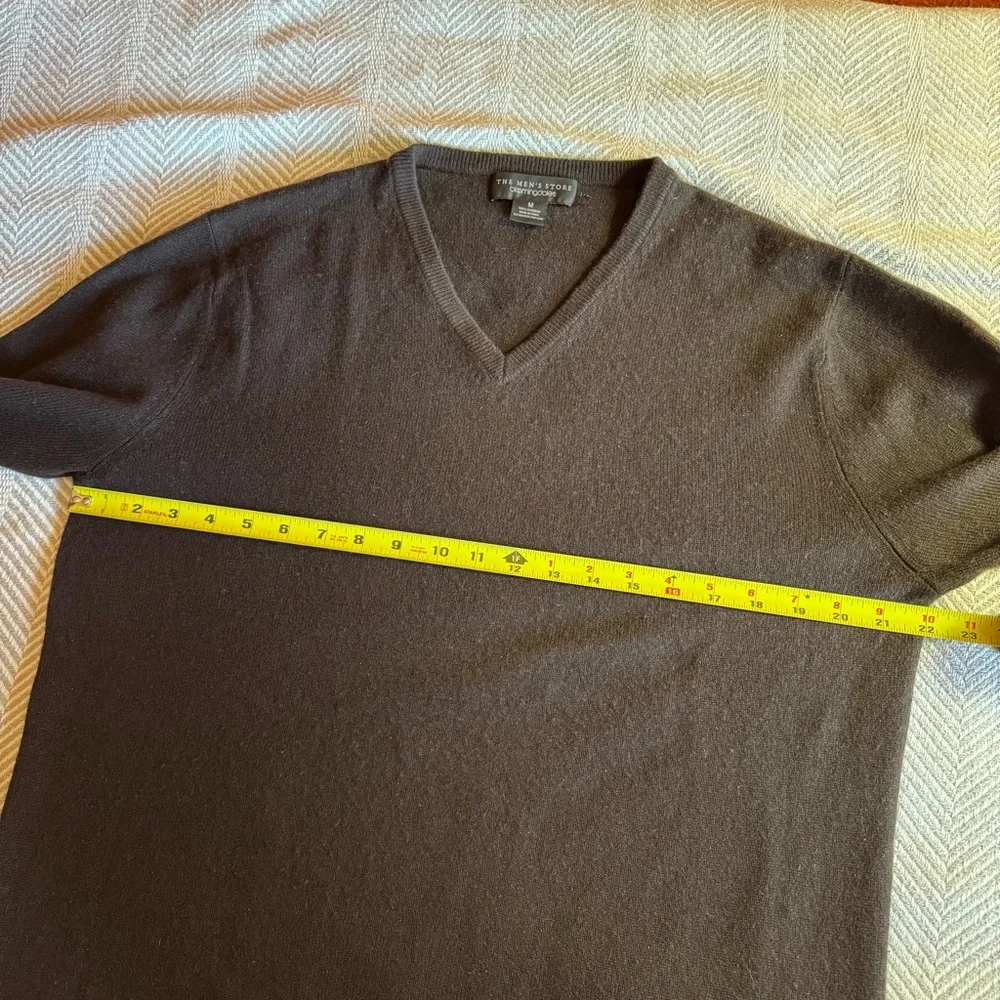 Men's Cashmere Bloomindale's V‎ Neck Sweater, Brown, Size M